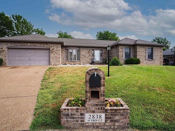 3rd image of 2838 Acorn Ct