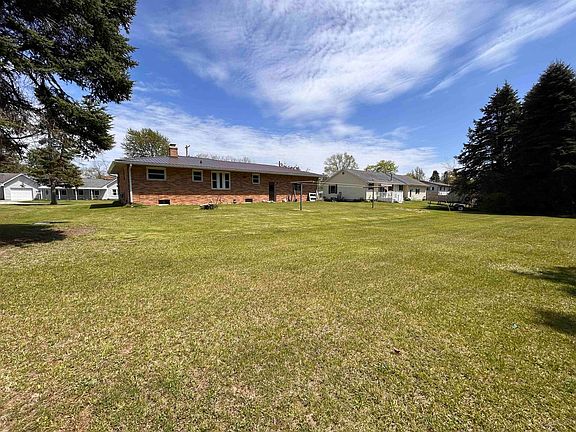 3rd image of 315 Blondin St