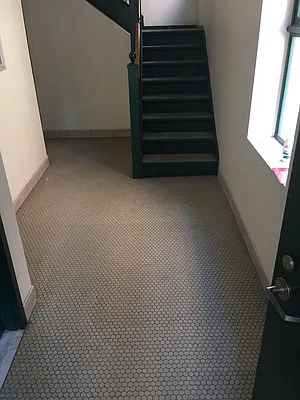 Rented by Metroline Realty | media 17