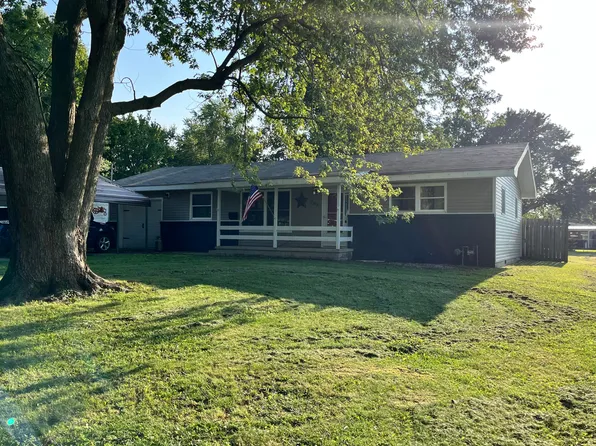 203 S Oak Avenue, Aurora, MO 65605