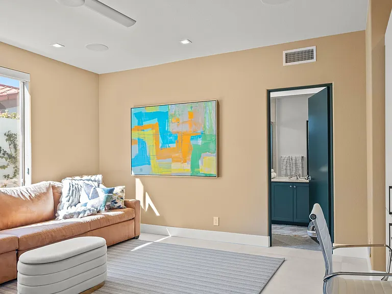 407 Desert Holly Dr — Photo 26