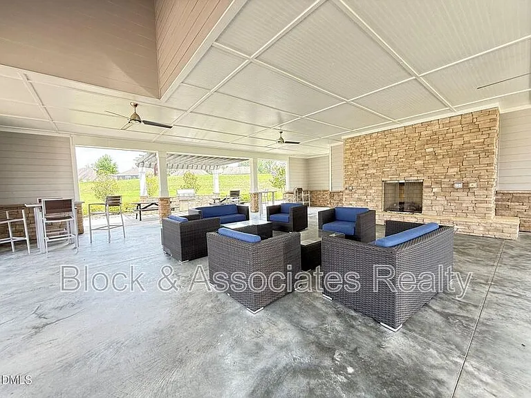 537 Austin View Blvd — Photo 43