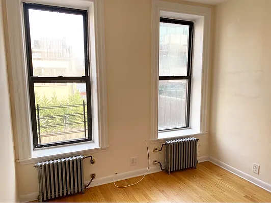 Rented by Waverly Realty Associates | media 10