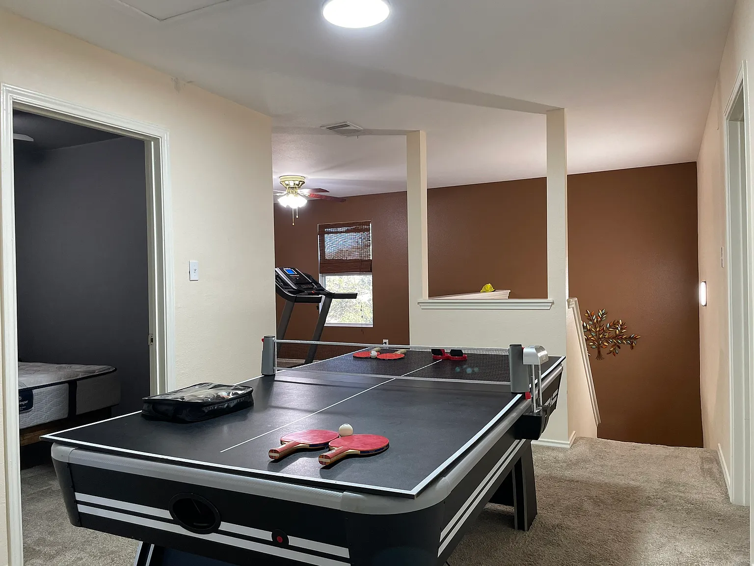 4 bed, 2.5 bath, 2275 sqft, $4,900 — Photo 3