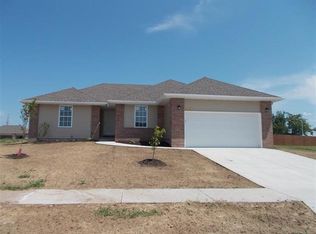 5525 W Yew St, Springfield, MO 65802