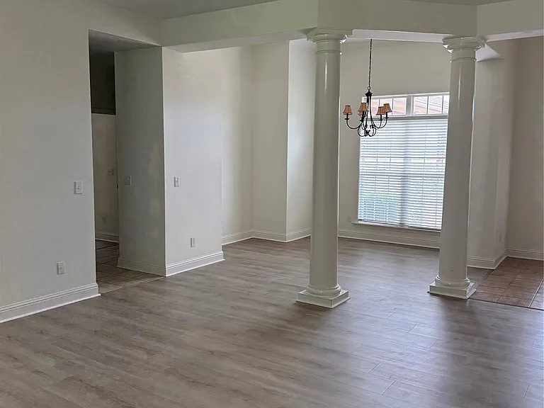 9832 Helmsley Cir — Photo 6