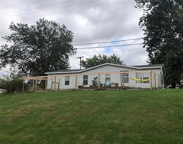 901 E Jackson St photo 1