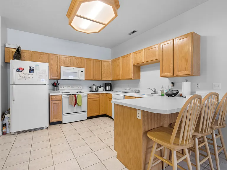 504 N Seven Peaks Blvd #306 — Photo 4