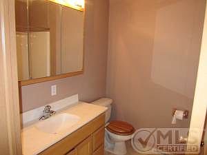 2375 McClellan Drive 005