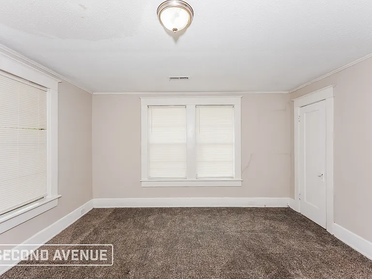 2908 Avenue I — Photo 8
