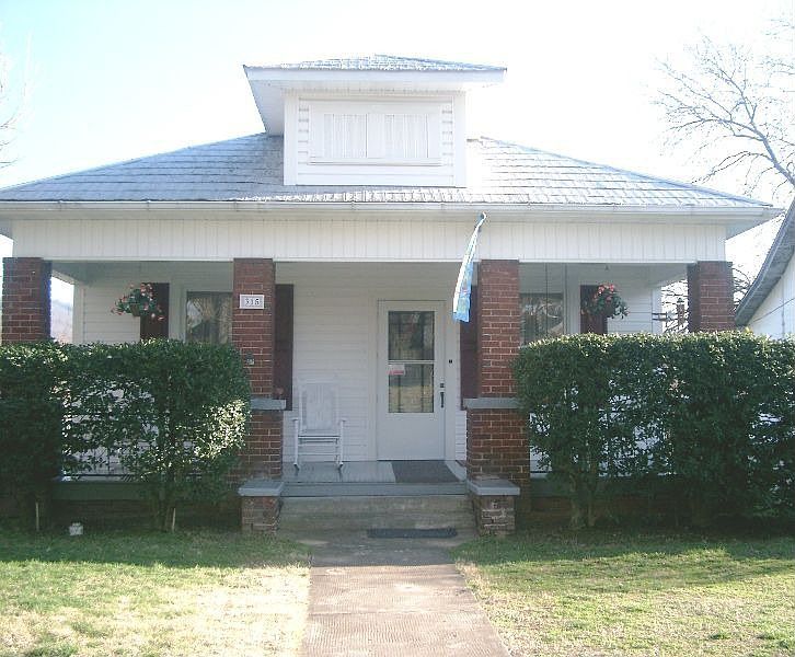1st image of 315 Highland Ave