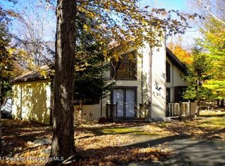 21 Beaver Run Rd, Newfoundland, PA 18445