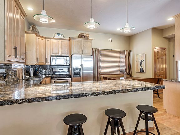 4th image of 13 Claimjumper Ct