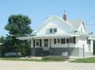 2010 E Marquis Rd, Denver, IA 50622