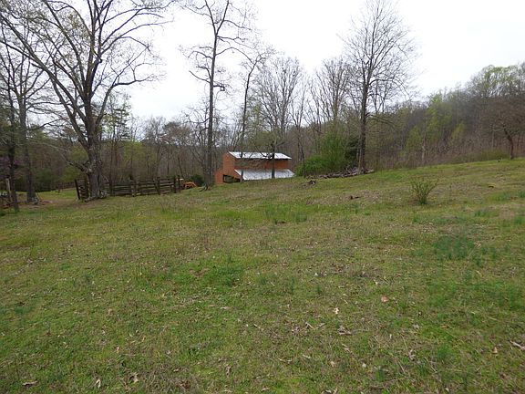 5th image of Skyline Dr