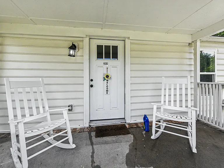 309 Farrell St — Photo 4