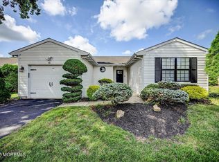 41 Lakeview Dr, Marlboro, NJ 07746