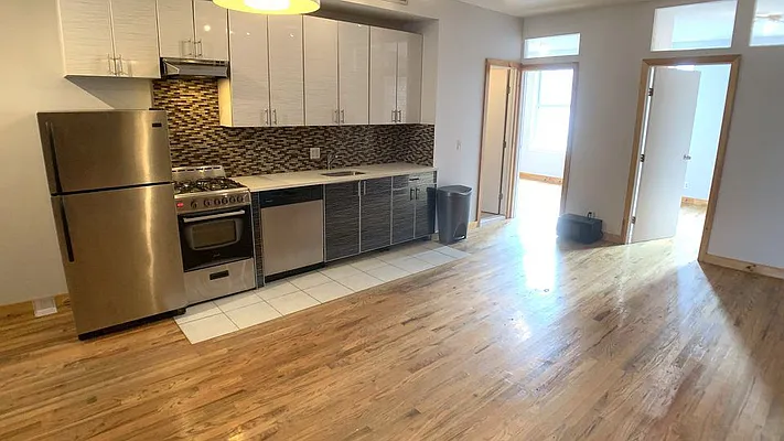 Rented by Nooklyn NYC LLC | media 30