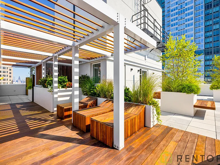 150 Lawrence St #1104 — Photo 11
