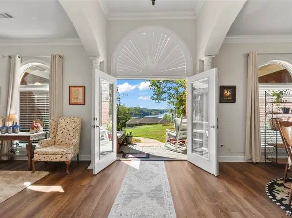 15857 Edwardian Dr, Northport, AL 35475