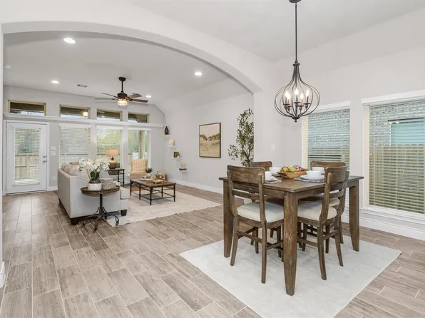 163 Greatwood Glen Dr, Montgomery, TX 77316