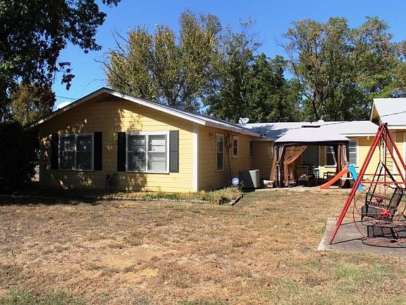 2nd image of 3201 Navarro Dr