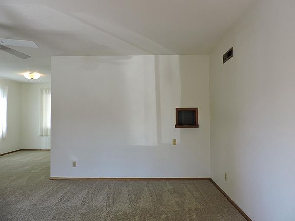 3rd image of 5209 Dover Ave