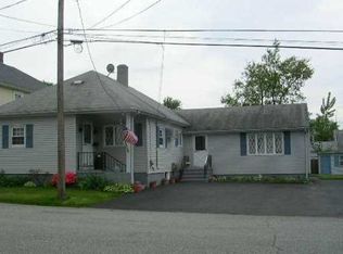 18 Island Ave, Rumford, RI 02916