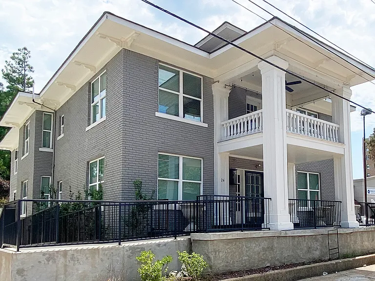 26 N McLean Blvd — Photo 4