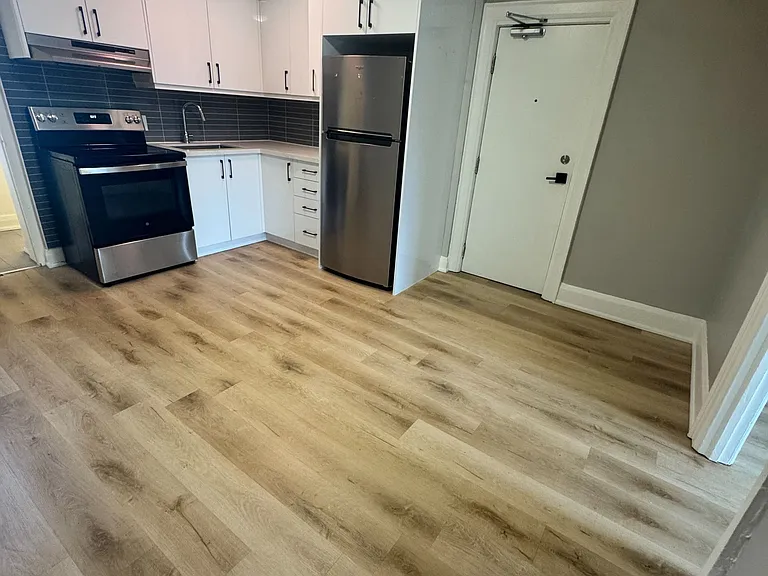 781 Saint Clair Ave W #17 — Photo 4