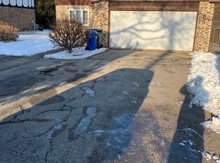 382 Rand Rd, Des Plaines, IL 60016