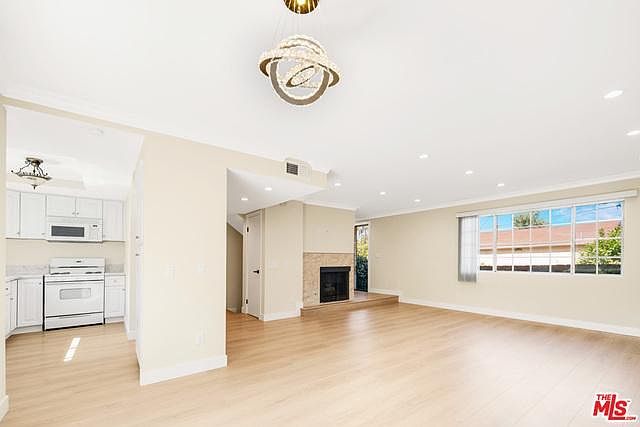 1st image of 701 E Acacia Ave APT D