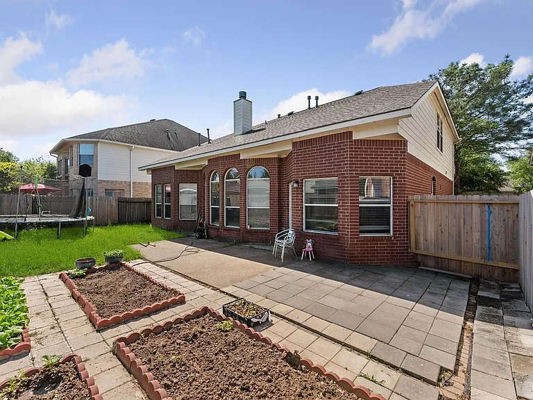 26414 Creston Woods Dr — Photo 31
