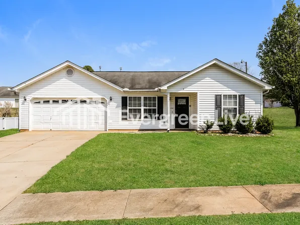 4 Laws Ln, Piedmont, SC 29673