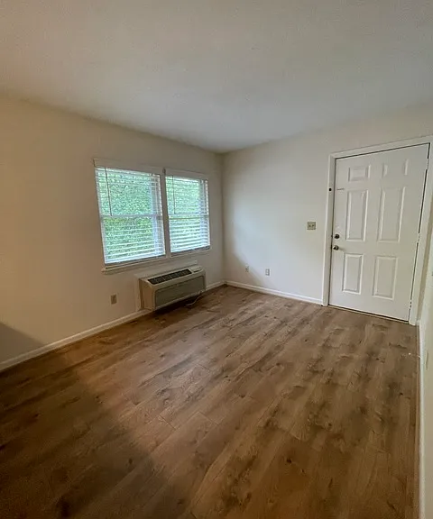 23 Melton Dr #3 — Photo 2
