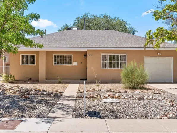 1013 Dakota St SE, Albuquerque, NM 87108