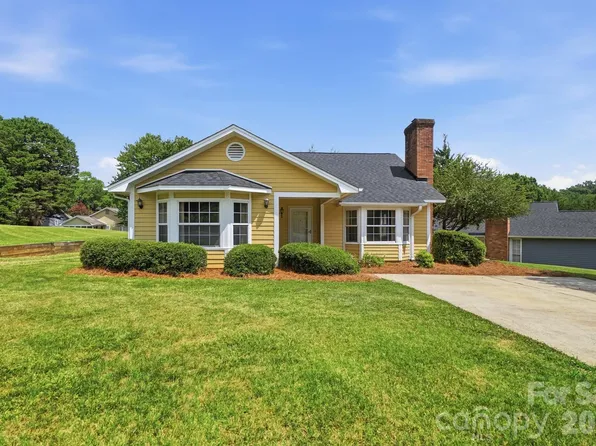 2914 Huckleberry Hill Dr, Fort Mill, SC 29715
