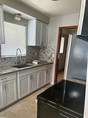 3 bed, 1003 sqft, $1,550 — Photo 3