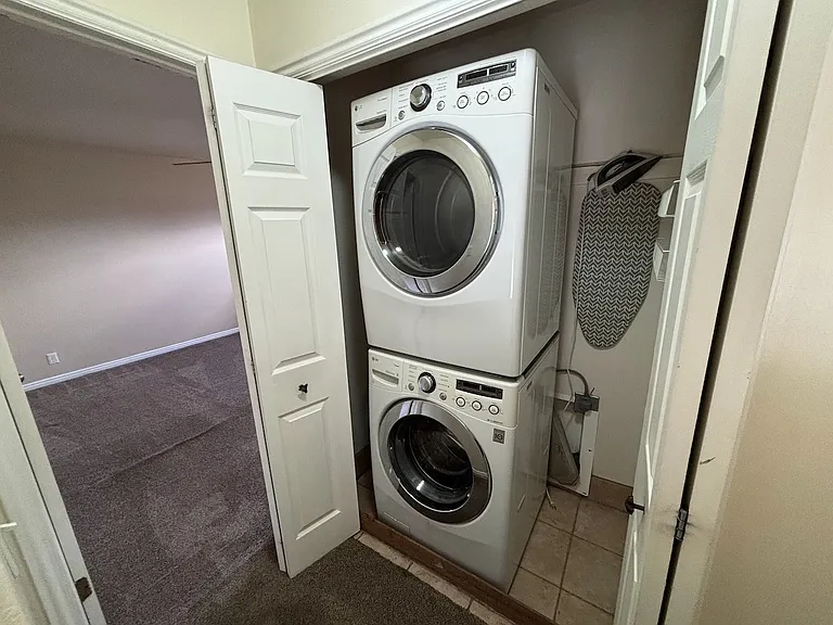814 W Sweet Meadow Ln — Photo 21
