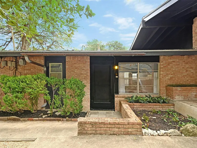 515 Pecan Grove Rd #A — Photo 2