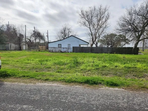 1303 2nd Ave S, Texas City, TX 77590