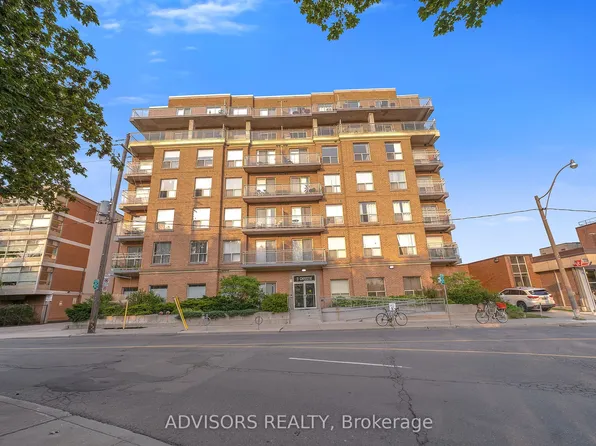 11 Christie St #209, Toronto, ON M6G 4C3
