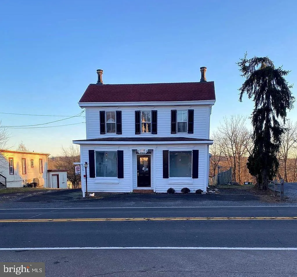 5799 Lower York Rd — Photo 1