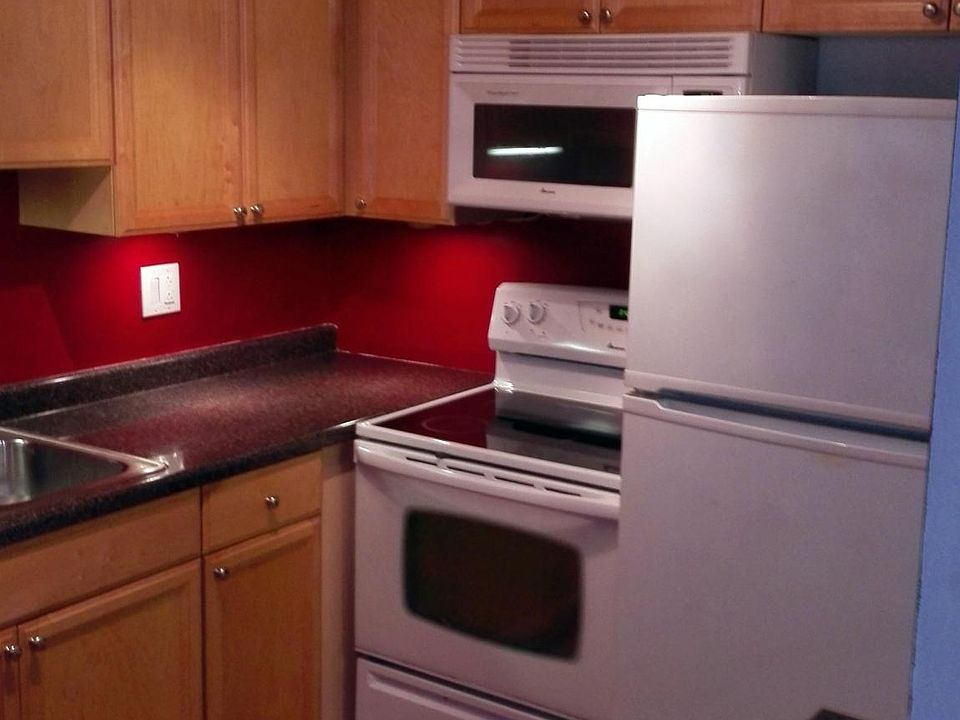 1st image of 522 E Spruce Dr