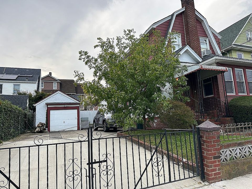1st image of 2542 Curtis St