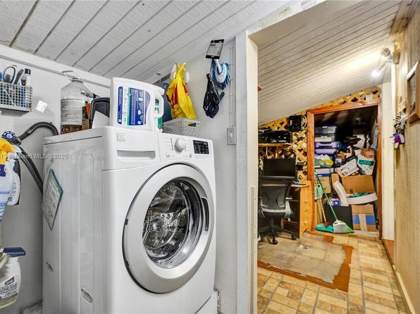 miami-florida-43808429 picture