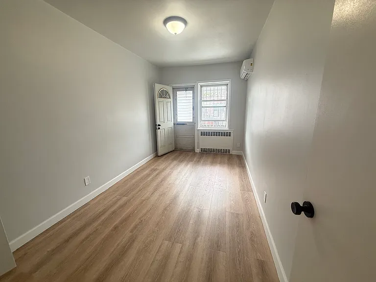 2366 E 29th St #2F — Photo 5