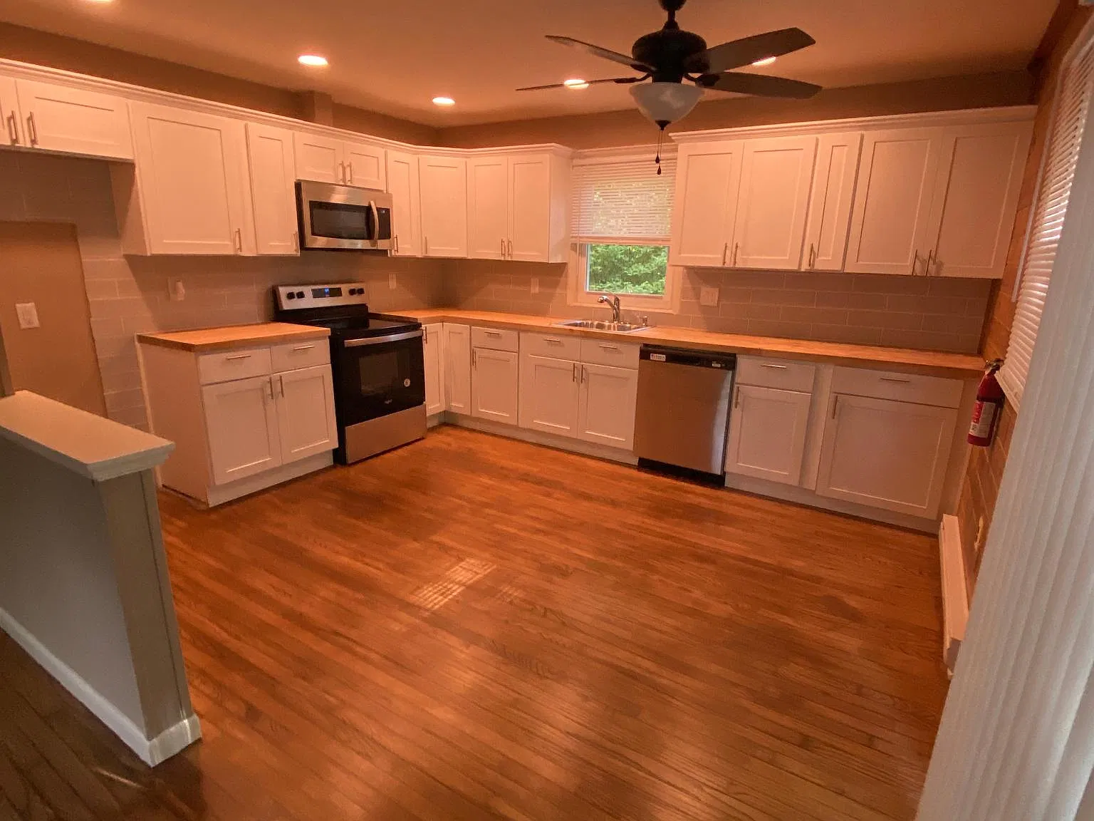 207 Echo Lake Rd — Photo 2