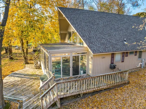 2229 Breckenboro Rd, Davis, IL 61019
