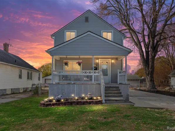 22761 Melrose Ave, Eastpointe, MI 48021